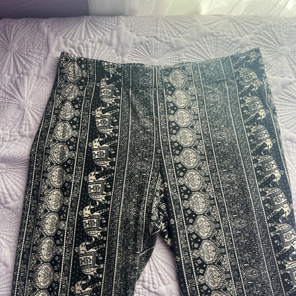 Flared leggings - Picture 2 of 7